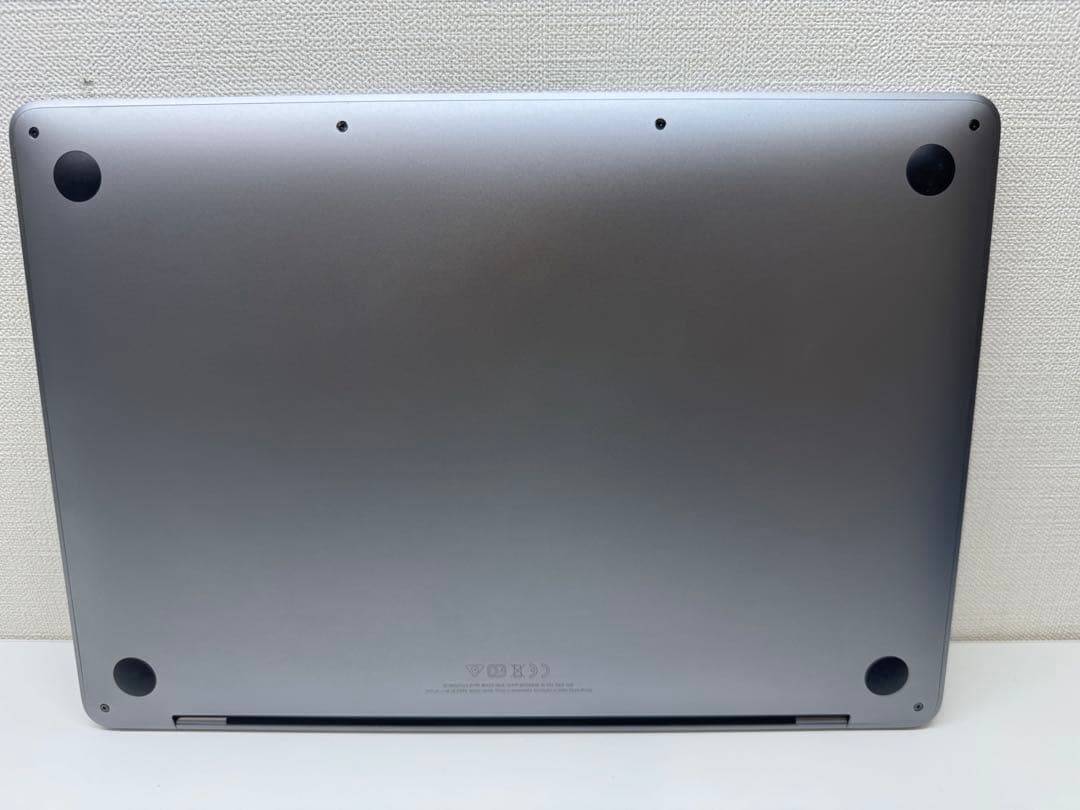 MacBook Pro2022年モデル 美品！13.3インチ　バッテリー97%