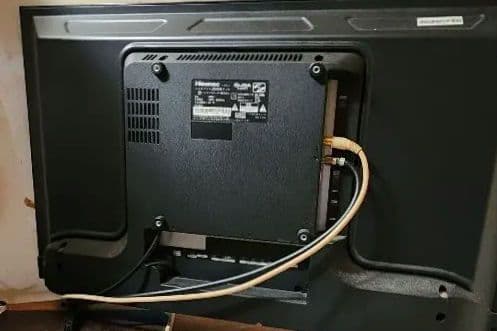 HiSenseハイセンス、ハイビジョン薄型液晶テレビ32型