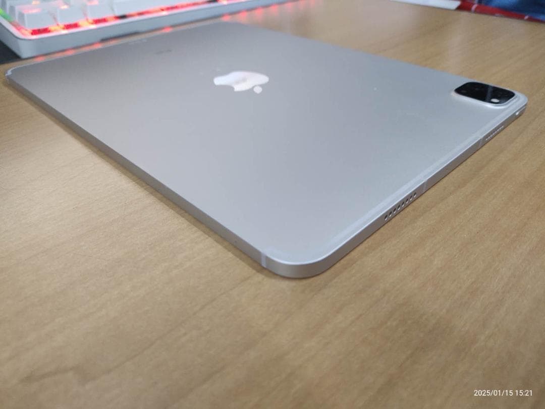 011500F iPad Pro 11インチ 第3世代 A2459 128GB