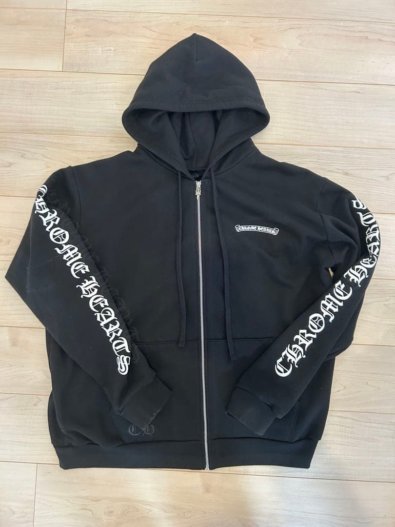 XL ChromeHeartsスクロールラベルジップパーカー