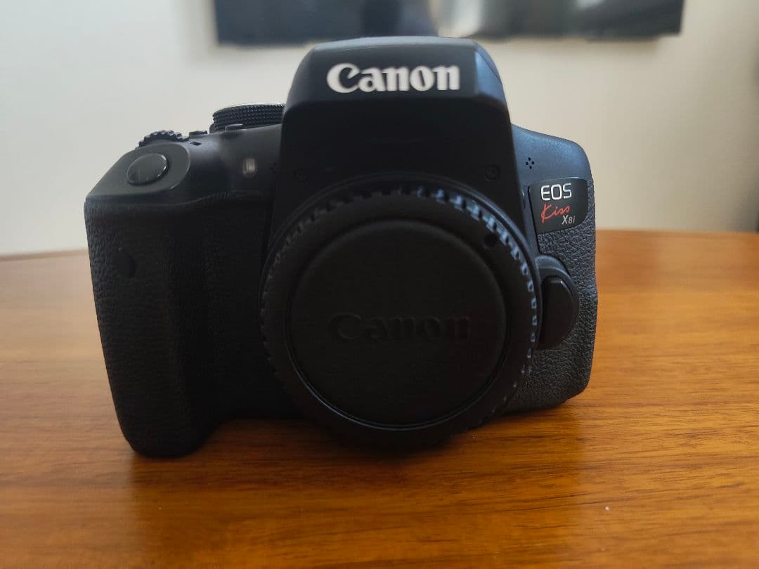 【ジャンク】Canon EOS Kiss X8i デジタル一眼レフ