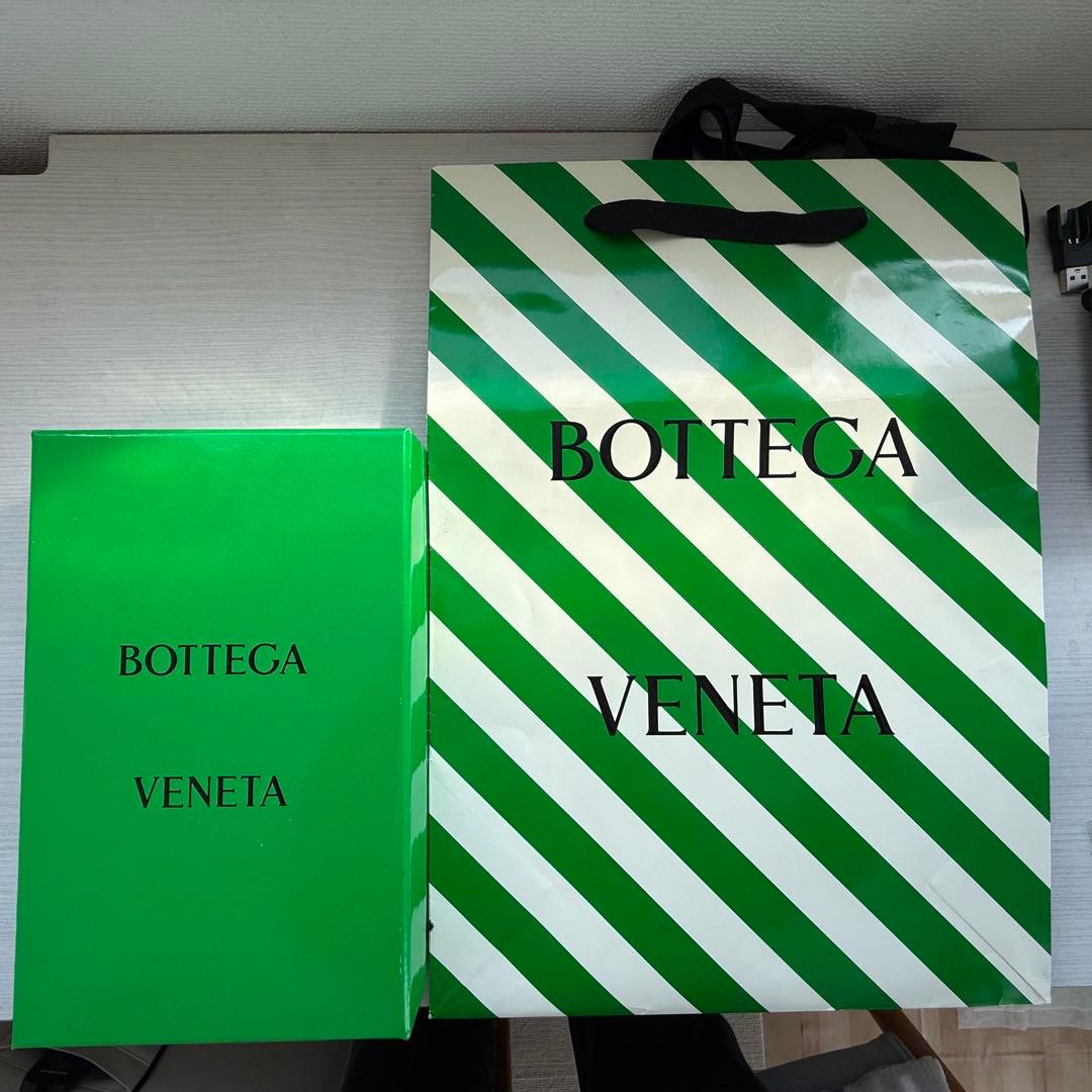 【MOO】希少 BOTTEGA VENETA イントレチャート ストライプ