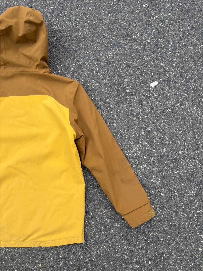 Patagoniaパタゴニア　マウンテンパーカー イエロー/ブラウン サイズXL