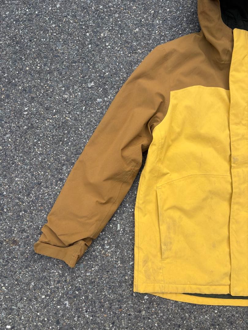 Patagoniaパタゴニア　マウンテンパーカー イエロー/ブラウン サイズXL