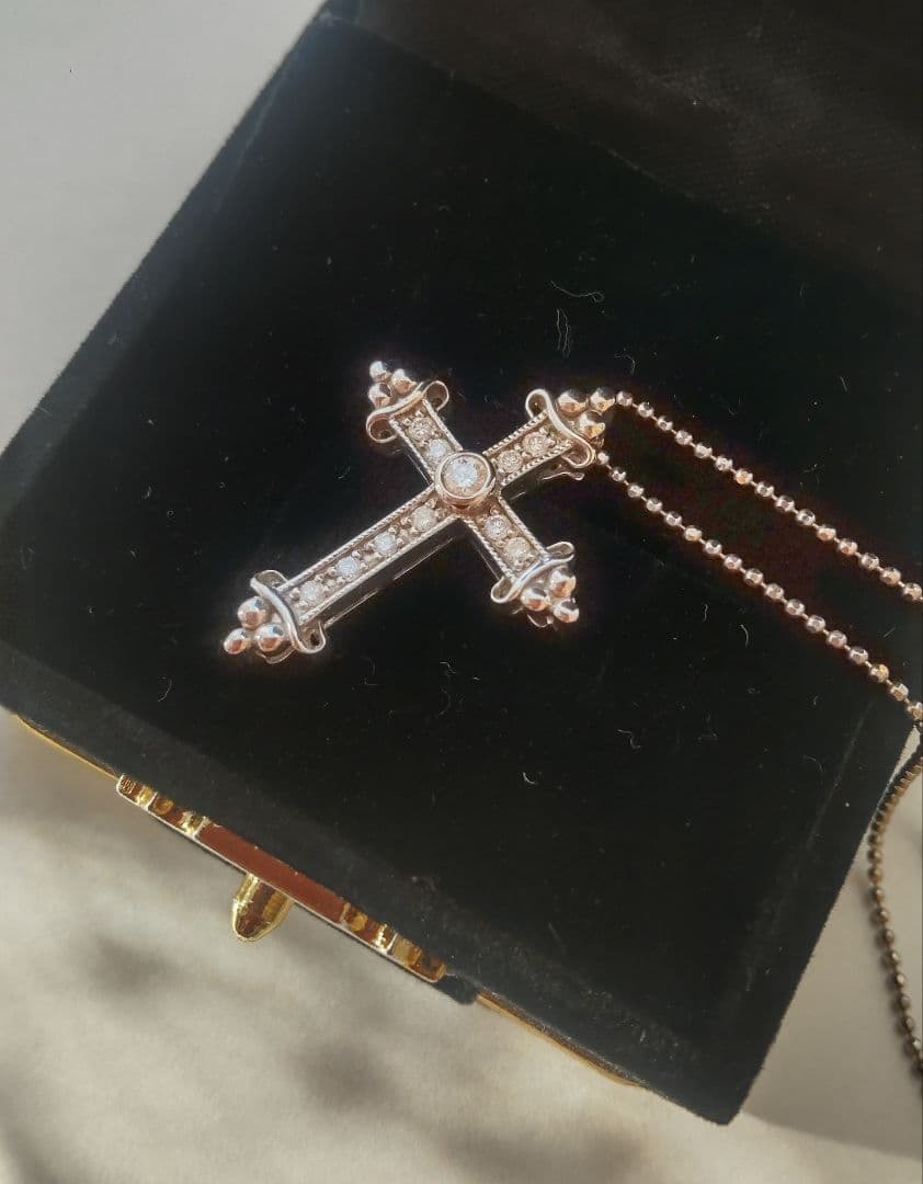 Justin Davis K18WG メディーバルクロスネックレス ジャスティン