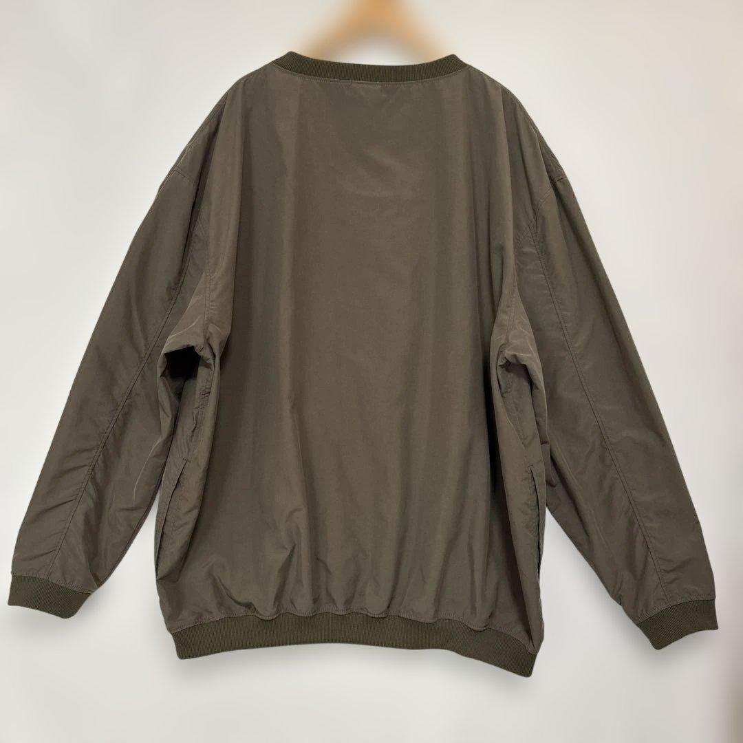 【美品】サウナイキタイ　めちゃでかクルーネック　⭐︎　カーキ