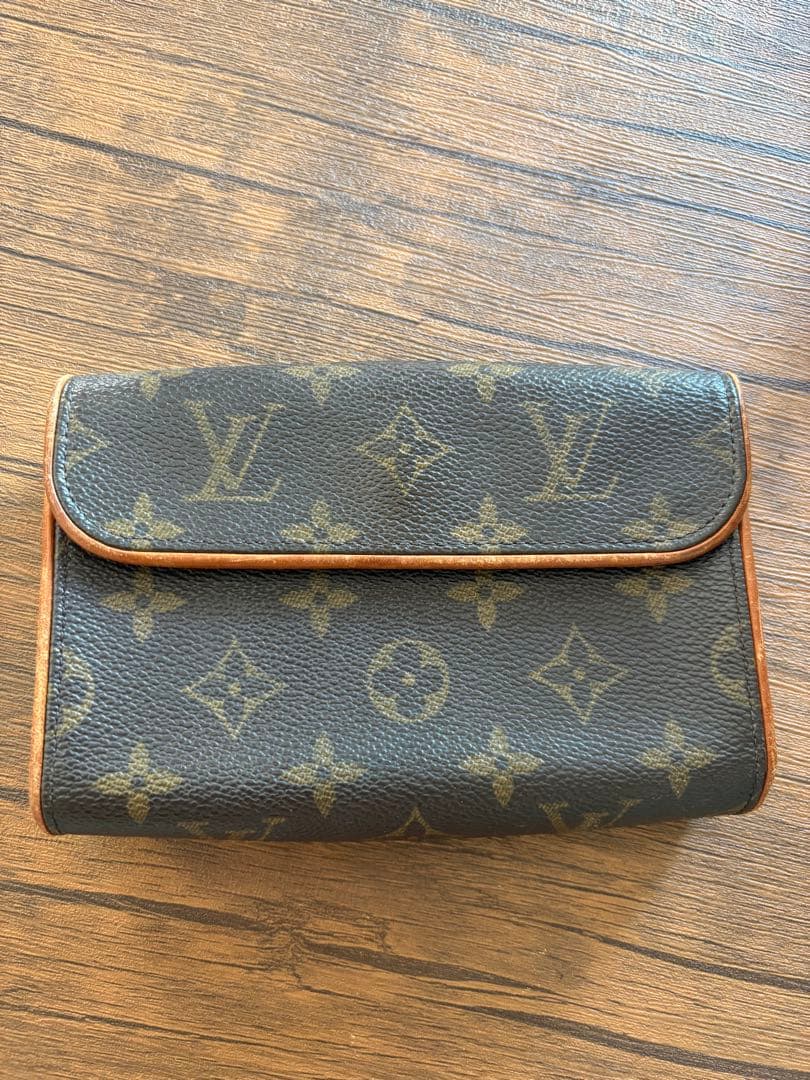 Louis Vuitton モノグラム クラッチバッグ