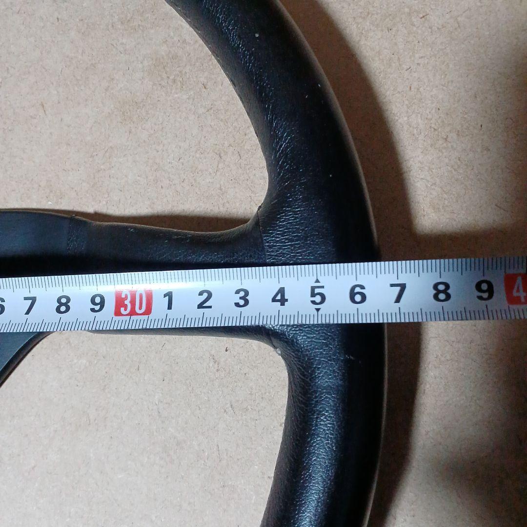 [中古品]　MOMO　ステアリング　(Made　in　Italy)　一種