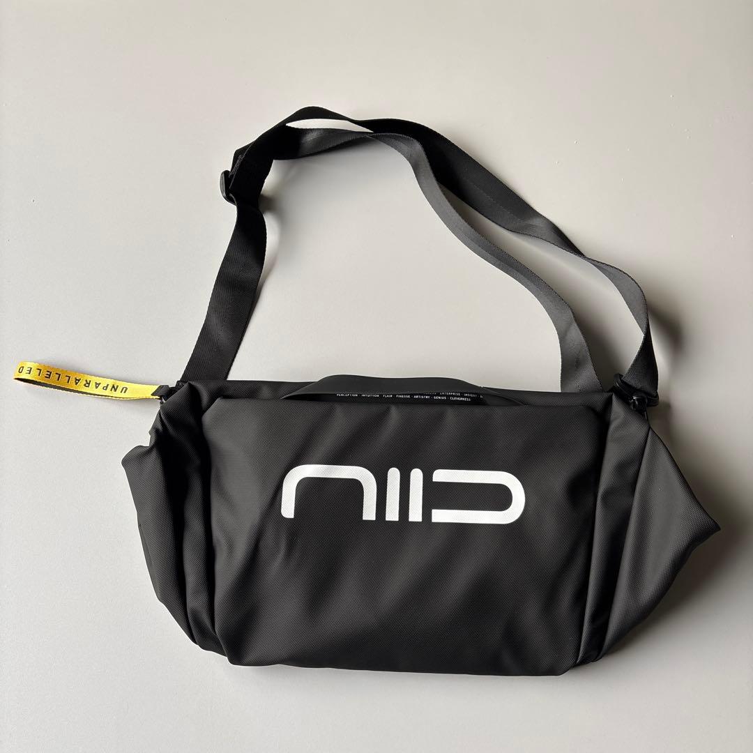 【国内未発売】NIID st@tment 2way sling bag