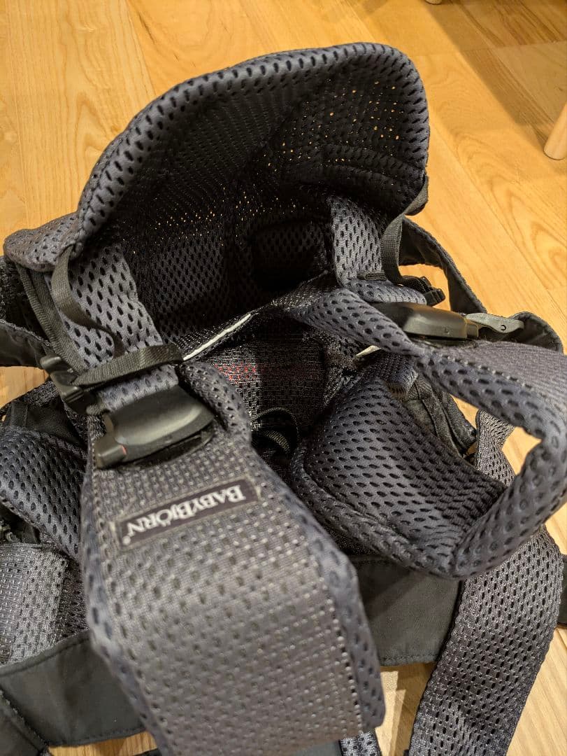 【美品】ベビービョルン　ベビーキャリア　抱っこ紐　ワンカイ　限定色