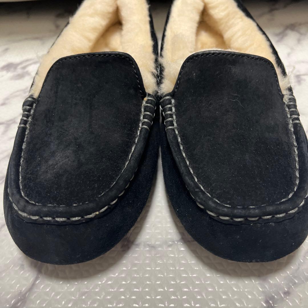 【美品】★UGG ブラック ムートンアンスレーモカシン