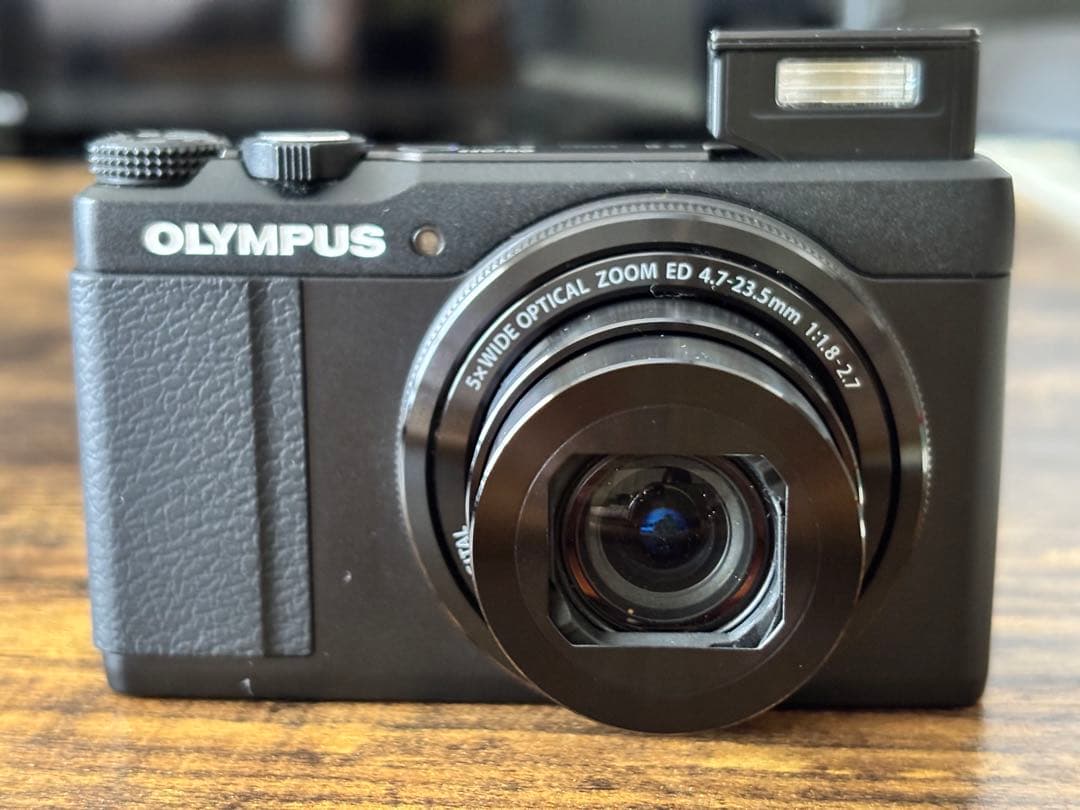 OLYMPUS オリンパス　STYLUS XZ-10 SDカード付