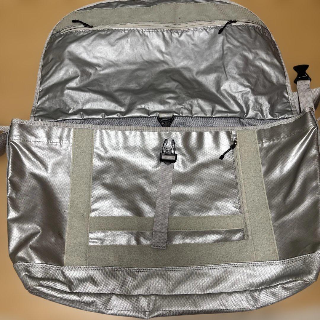 PORTER シルバー メッセンジャーバッグ