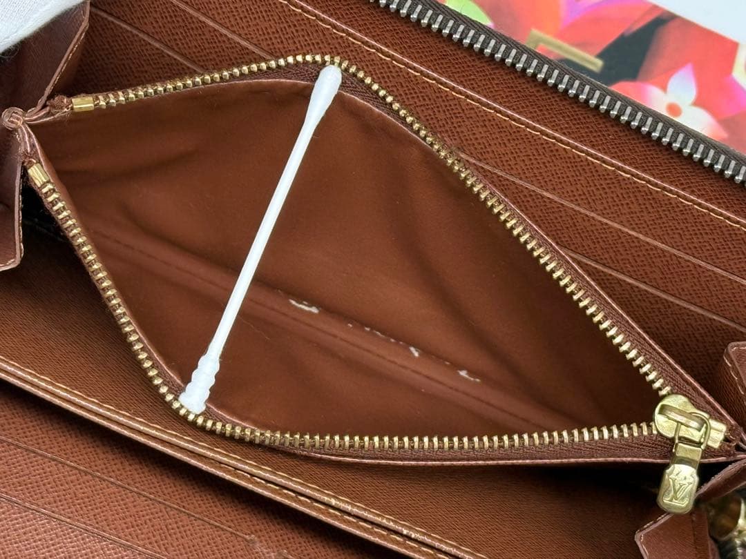 LOUIS VUITTONルイヴィトン　モノグラム　ジッピーウォレット　長財布