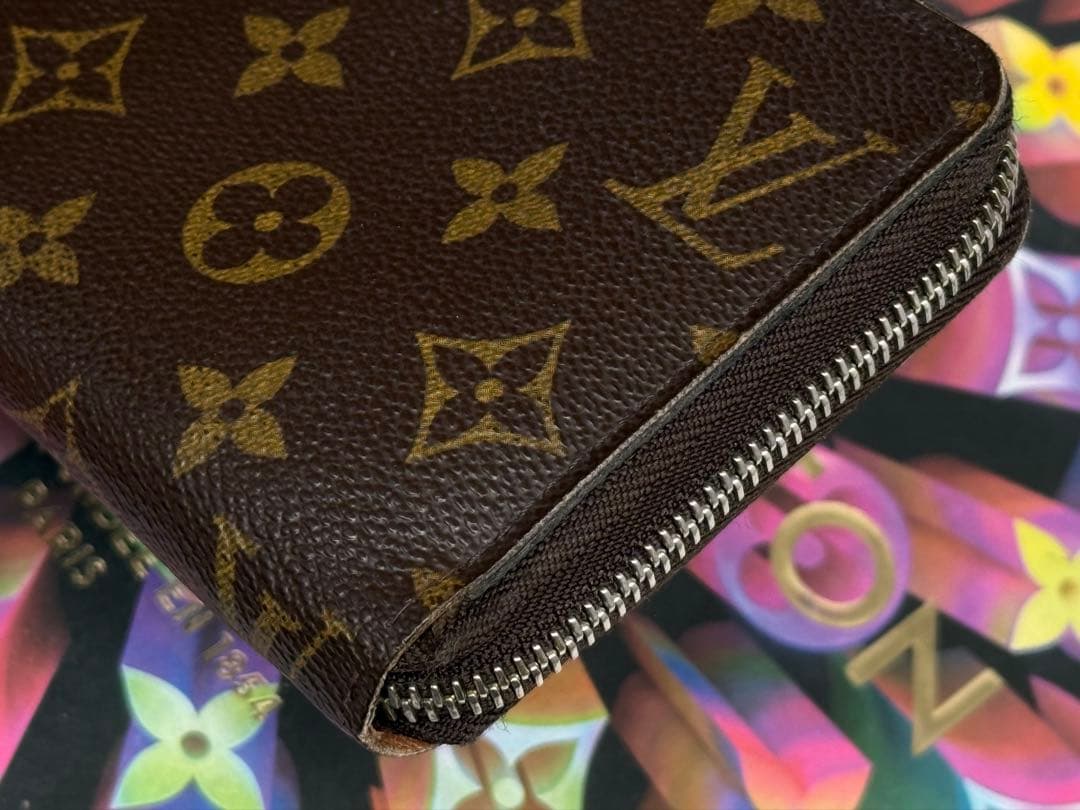 LOUIS VUITTONルイヴィトン　モノグラム　ジッピーウォレット　長財布
