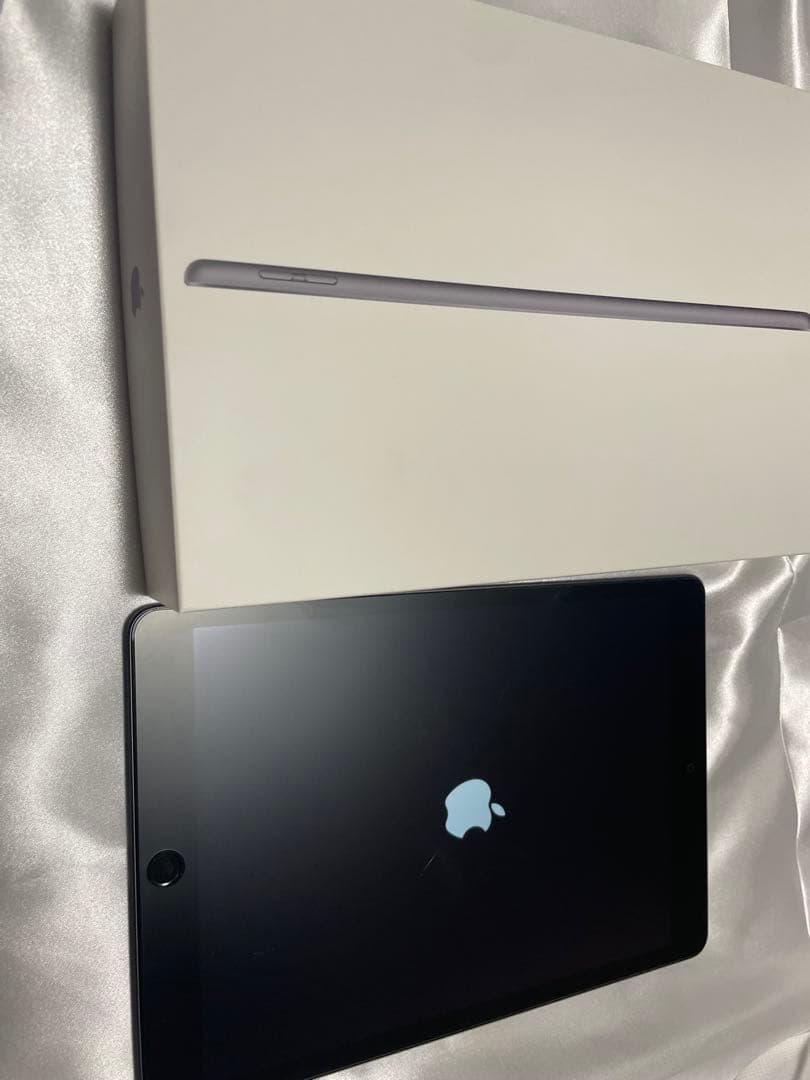 Apple iPad 第9世代 WI-FIモデル 256GB シルバー