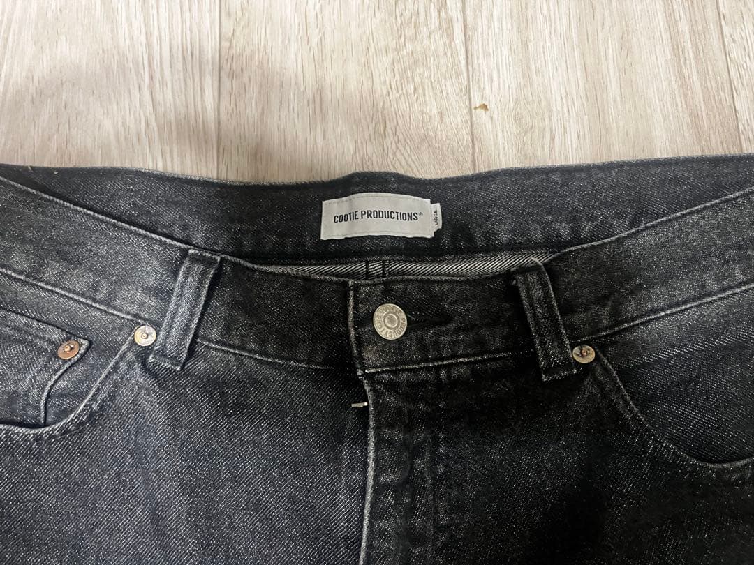 COME PRODUCTIONS! ブラックストレートデニム