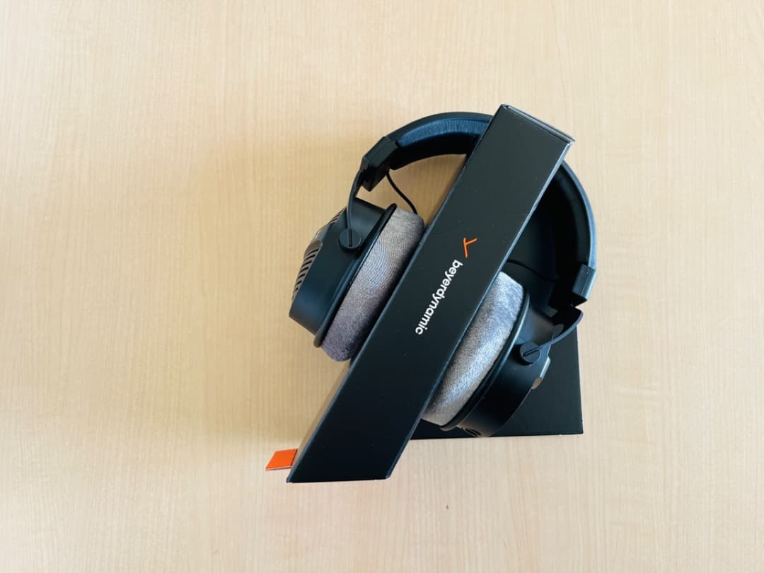 （新品開封済み）beyerdynamic DT 990 PRO X