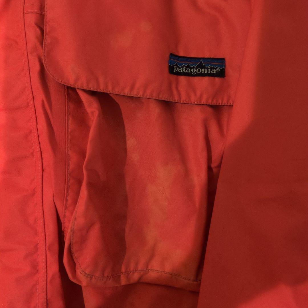 Patagonia アウター 赤色