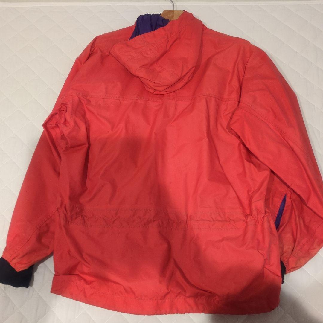 Patagonia アウター 赤色