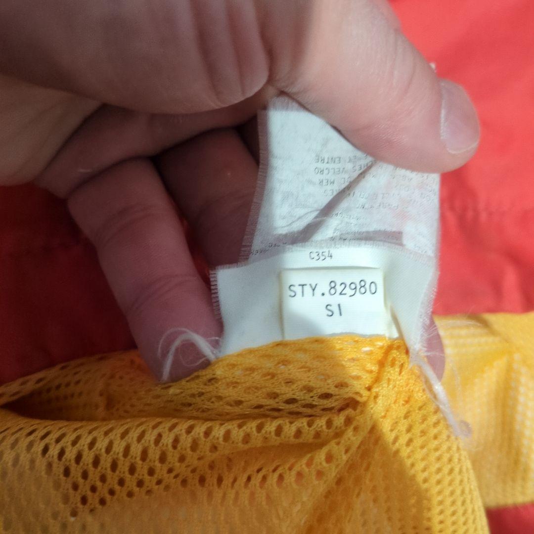 Patagonia アウター 赤色