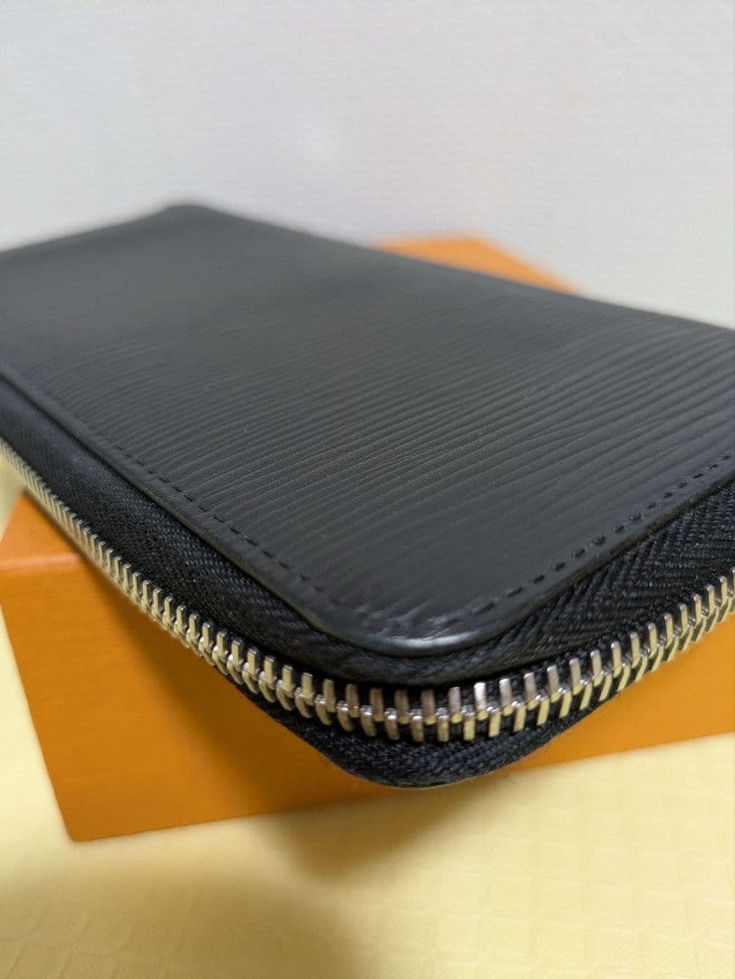 :確実本物:LouisVuittonエピ　ジッピーウォレット　ヴェルティカル