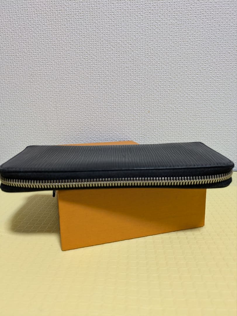 :確実本物:LouisVuittonエピ　ジッピーウォレット　ヴェルティカル