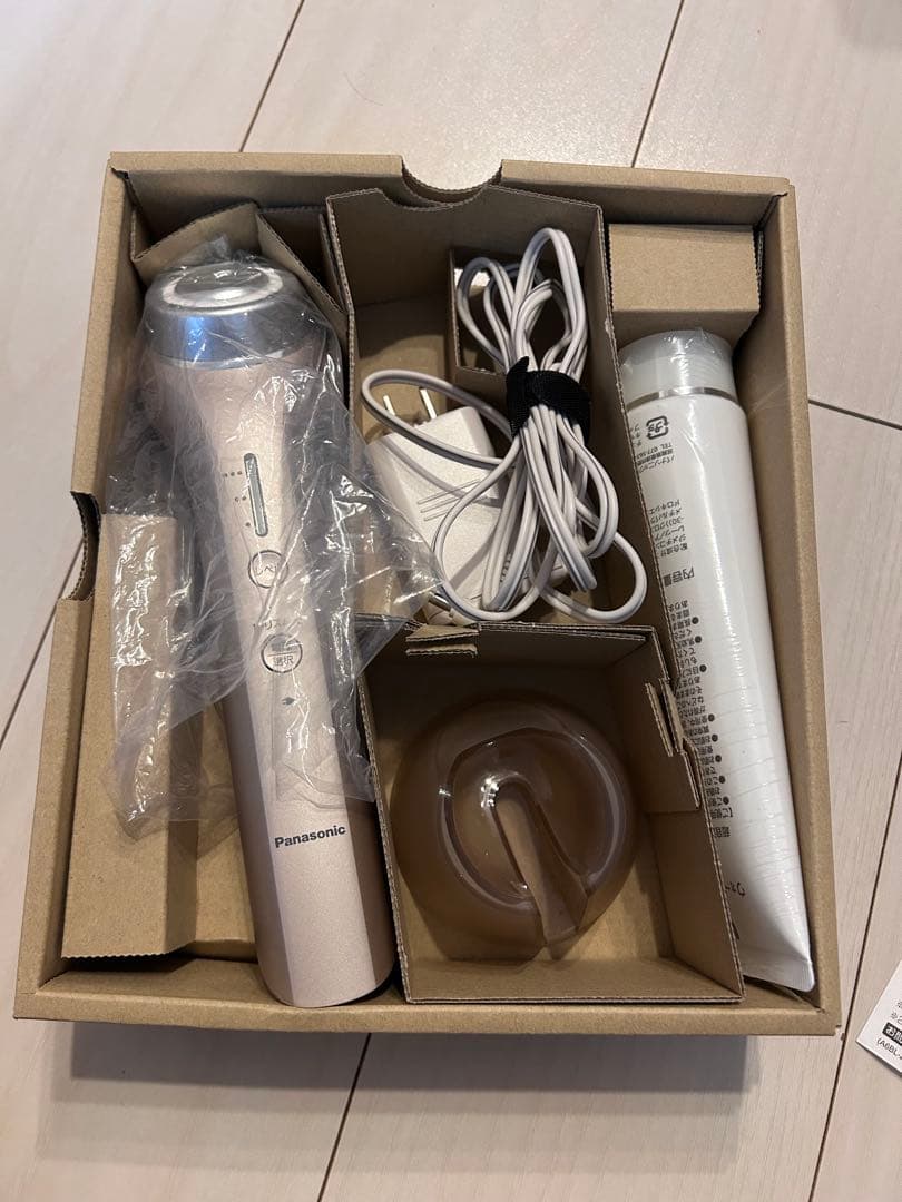 期間限定値下【美品】Panasonic EH-SR74-N 美顔器　セット購入可