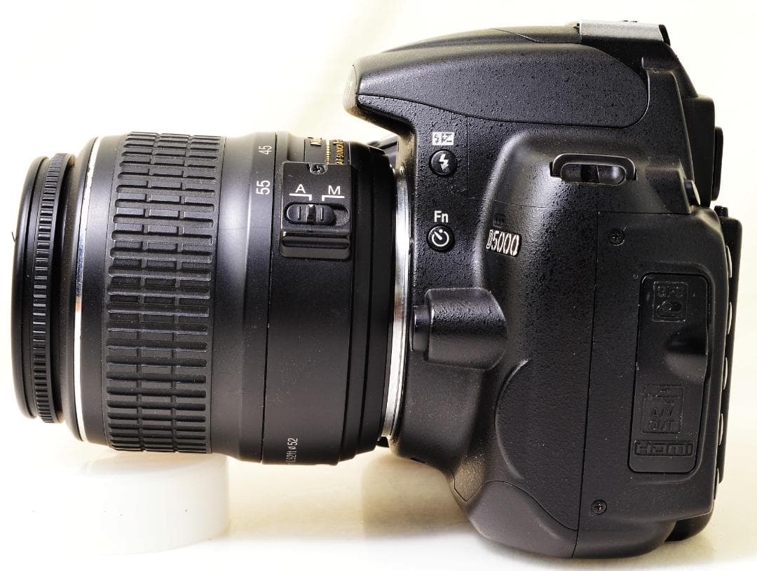 ニコン Nikon D5000♡動画撮影・自撮・スマホ転送可♡手振れ補正付レンズ