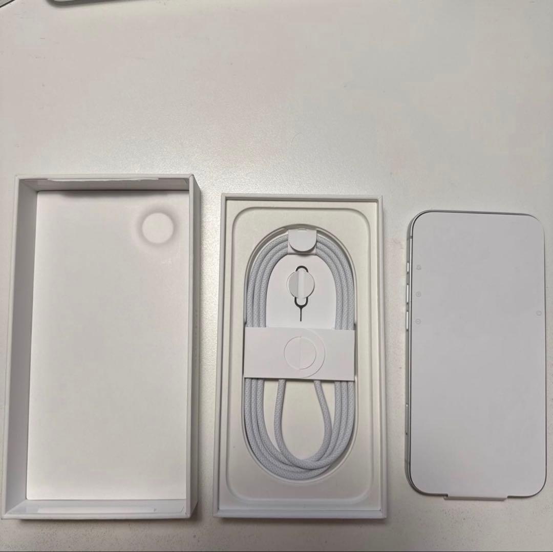 【超美品】日本版 iPhone16e 128GB SIMフリー ホワイト