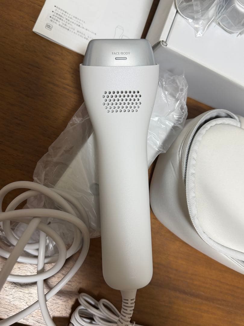 最安値！【美品】パナソニック 光エステスムースエピ脱毛器 ES-WG0A