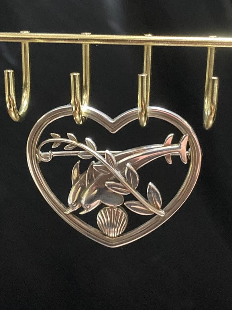 ジョージジェンセン イルカ ハート シェル リーフ ブローチ 312 925