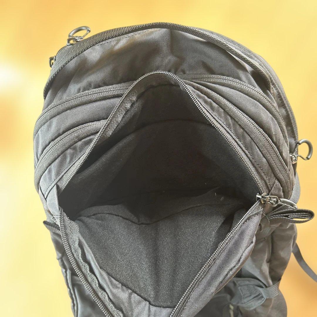 DAKINE POACHER 36 ブラック バックパック