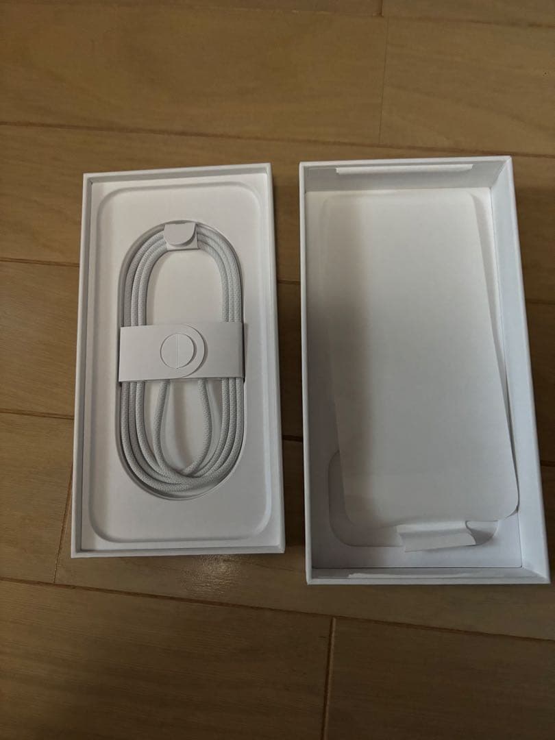 l*n様 iPhone17 promax 256GB 充電回数8〜9回