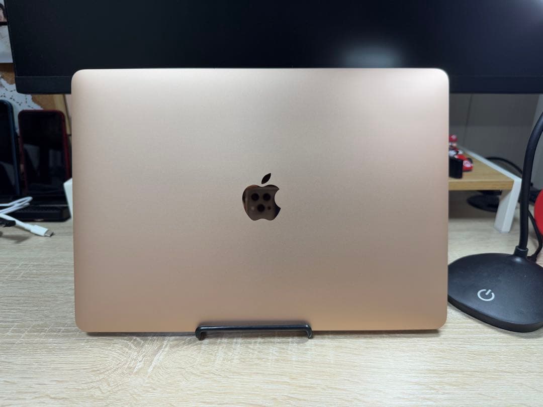 【美品】MacBook Air M1チップ搭載 13インチ ゴールド（2020)