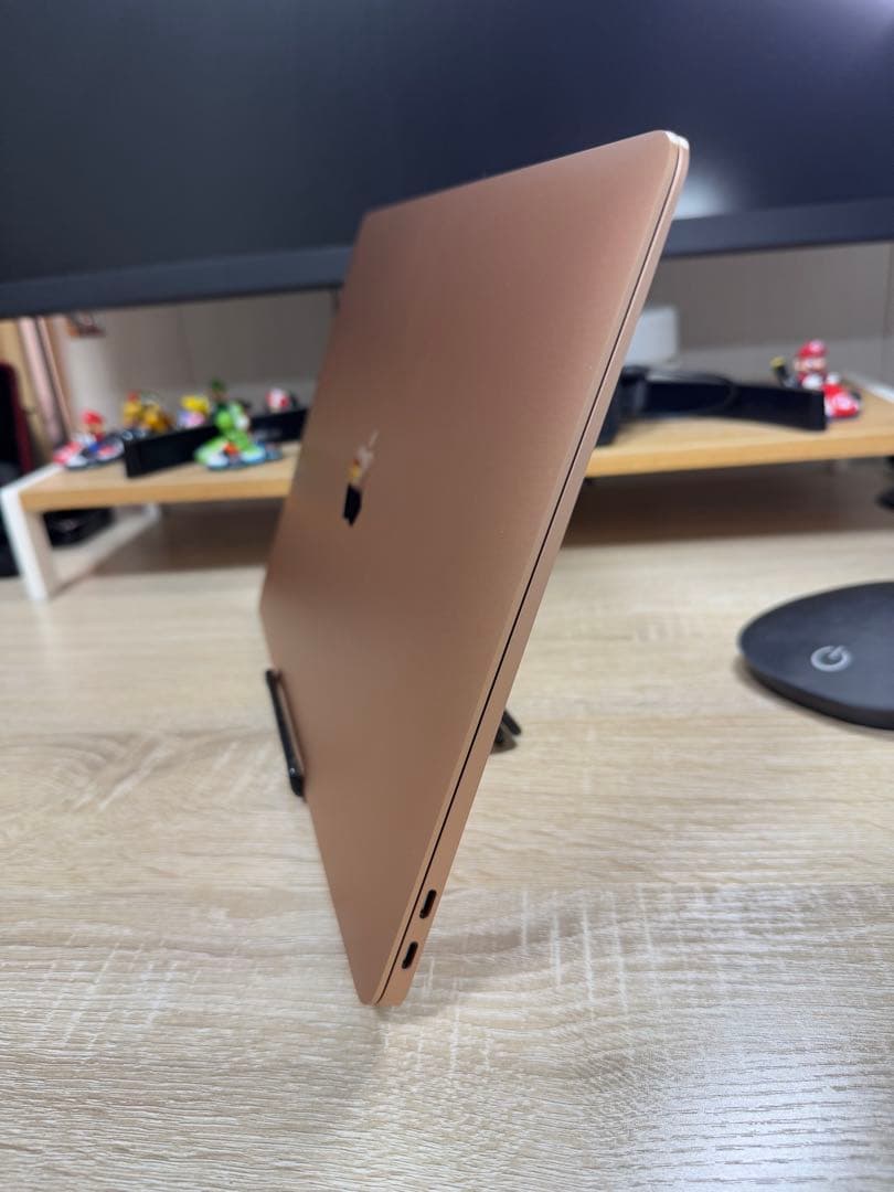 【美品】MacBook Air M1チップ搭載 13インチ ゴールド（2020)