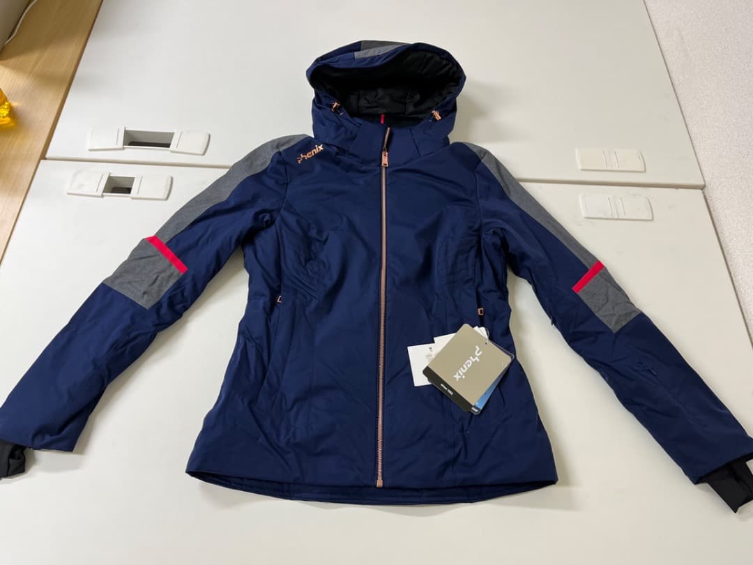 【新品】 phenix　スキーウェア　スノボウェア　レディース　f542