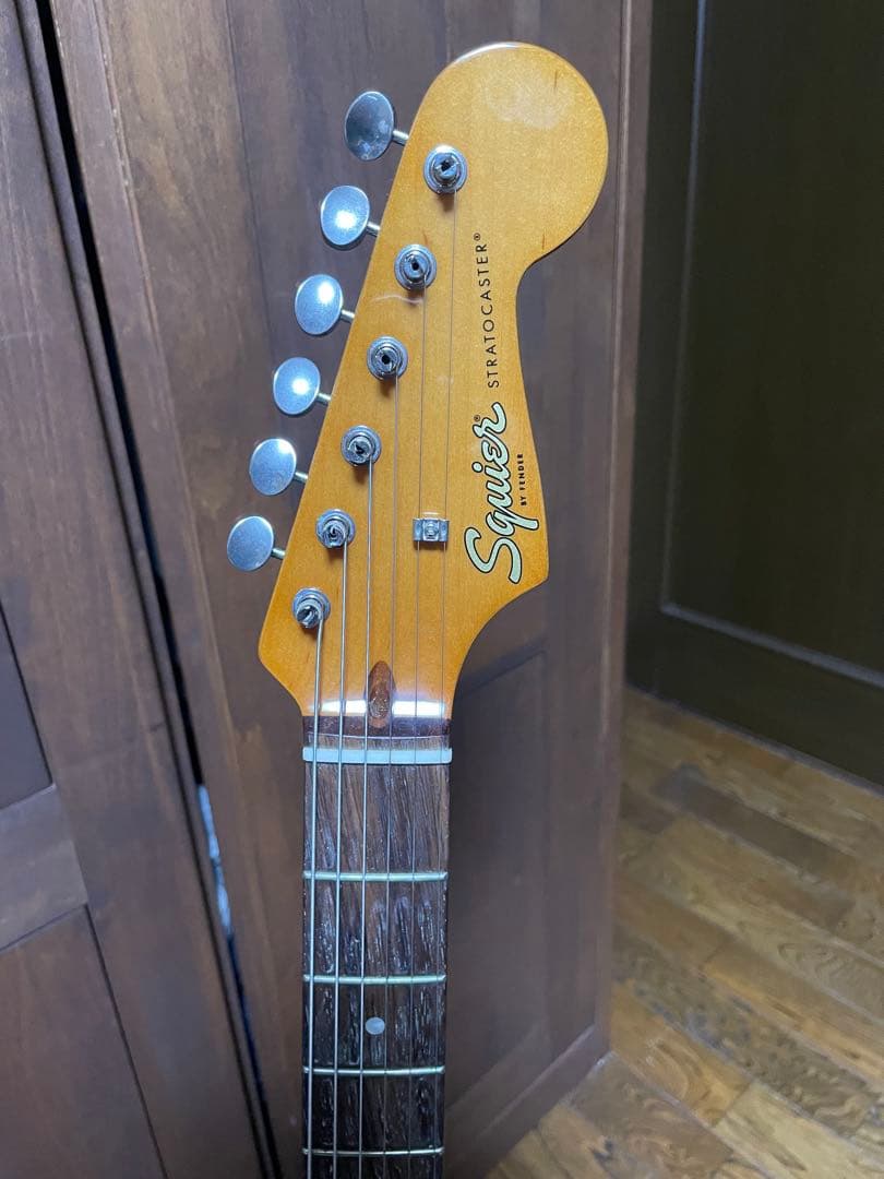 【美品】Squier Stratocaster 【ほぼ新品】