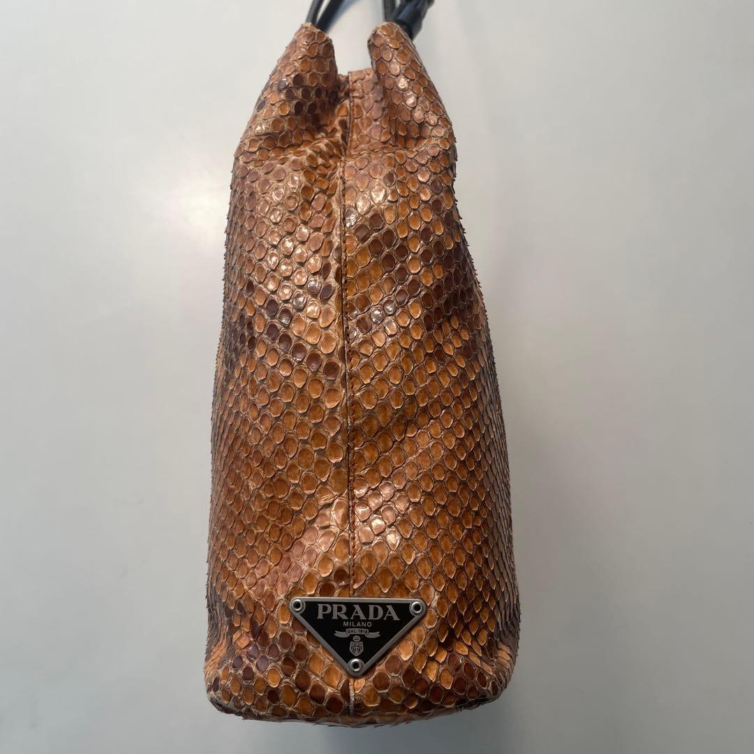 プラダトートバッグ パイソン三角プレート ギャランティカ ード保管袋