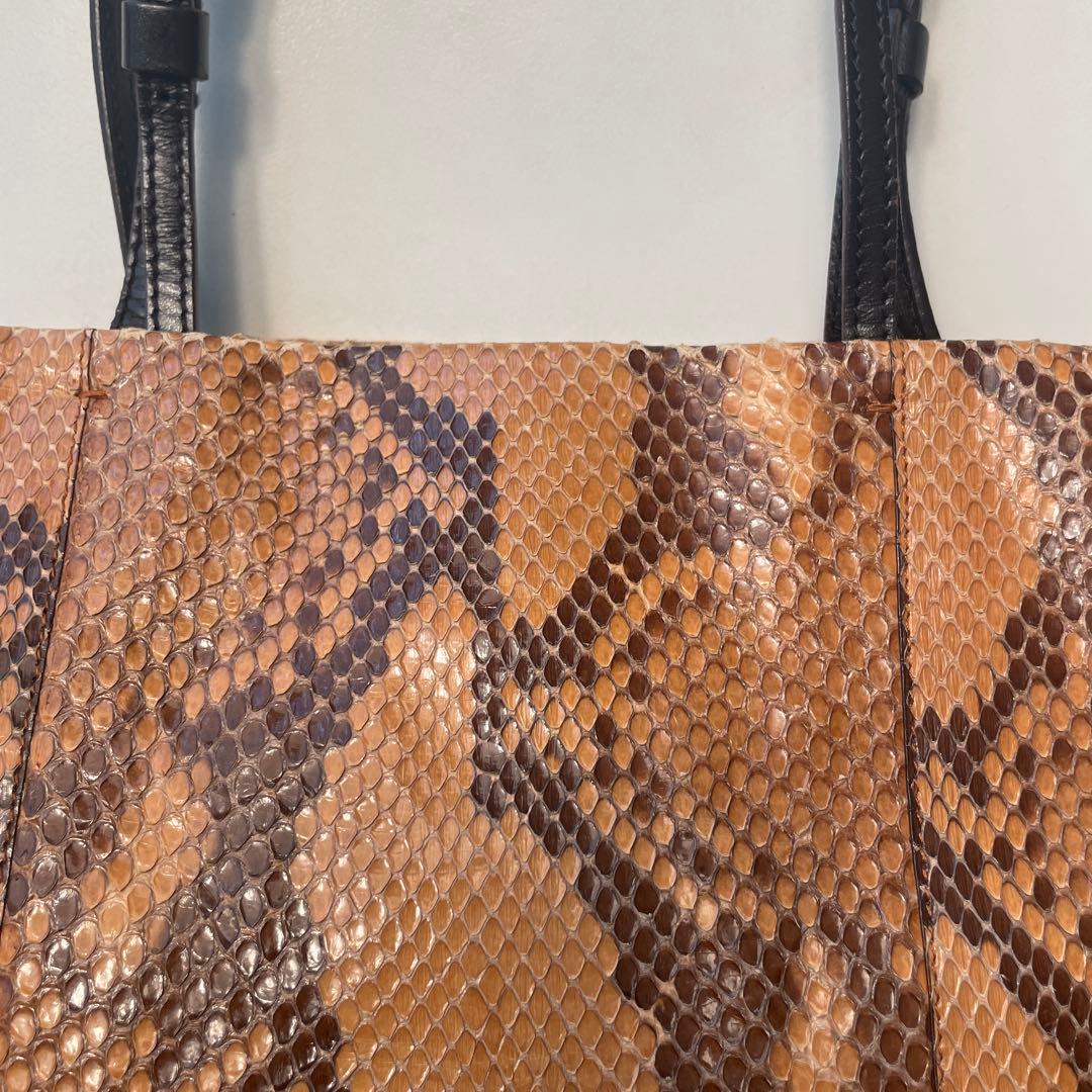 プラダトートバッグ パイソン三角プレート ギャランティカ ード保管袋