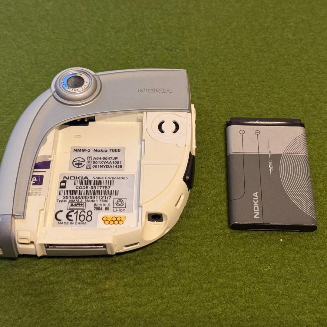 【激レア】NOKIA 7600 グレー 通話未確認/ 動作良好/ 起動可