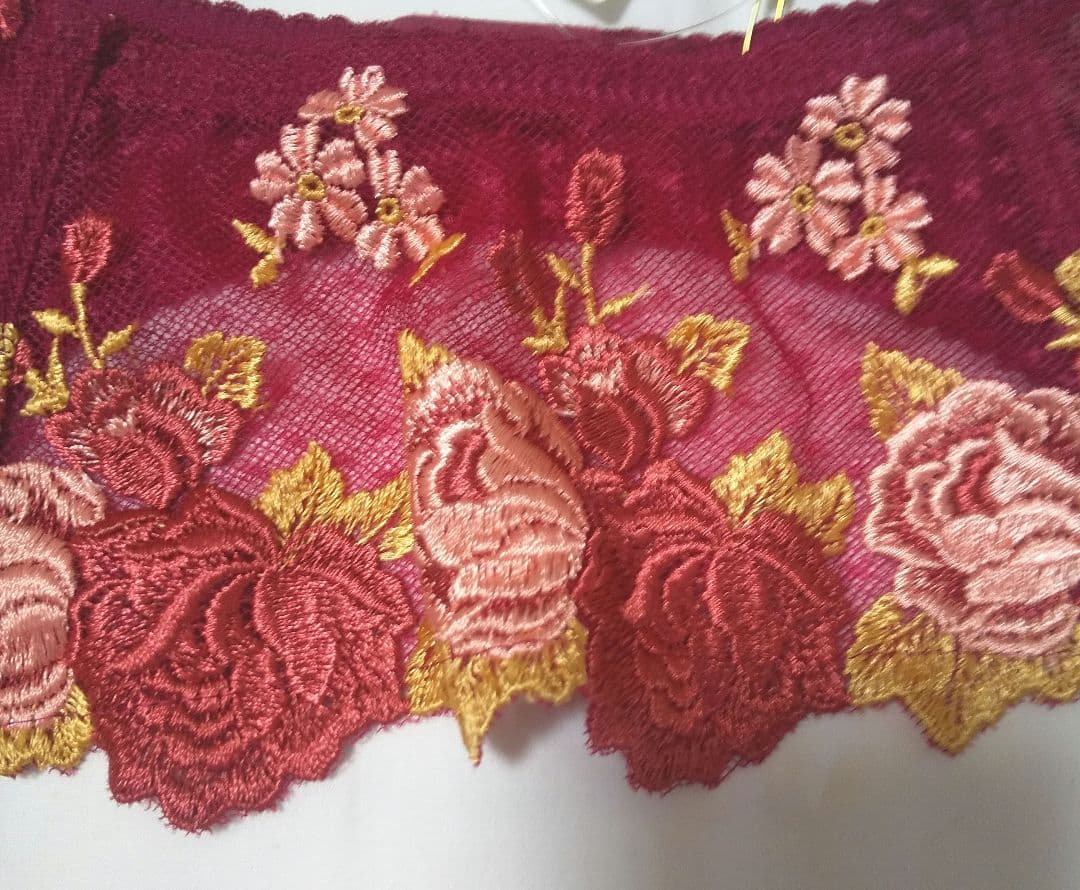 【未使用】ワコール サルート ブラ、ショーツ、ガーターベルトセット ワインレッド