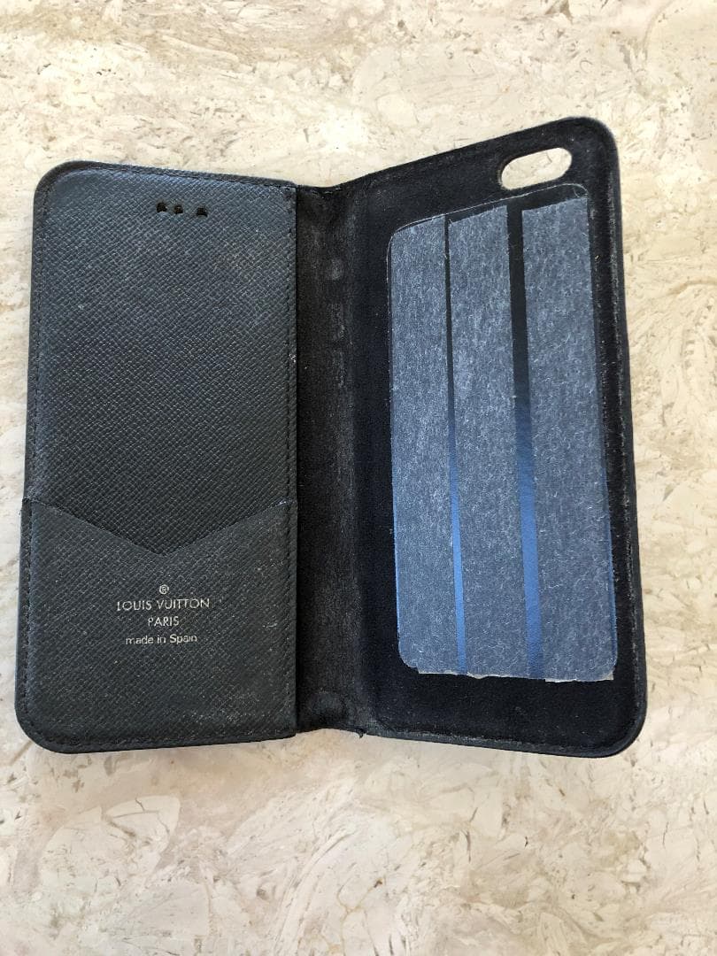 ルイヴィトン　携帯ケース