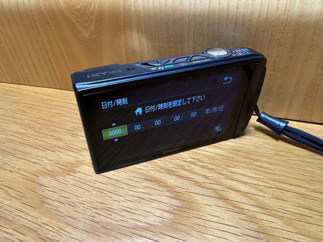 Canon キャノン IXY 10S デジカメ　タッチパネル　ケースのおまけ付き