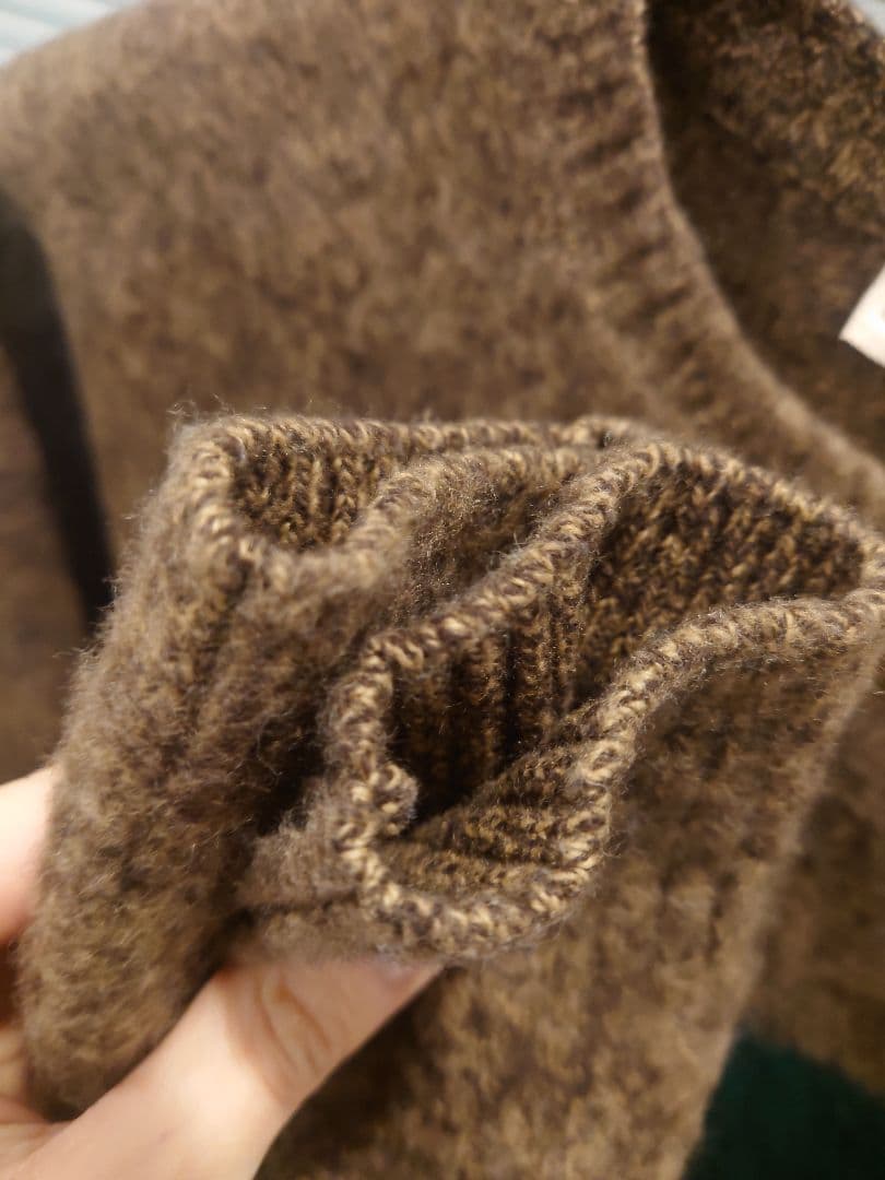 バーニーズニューヨーク　メリノウールニット　S. Merritt