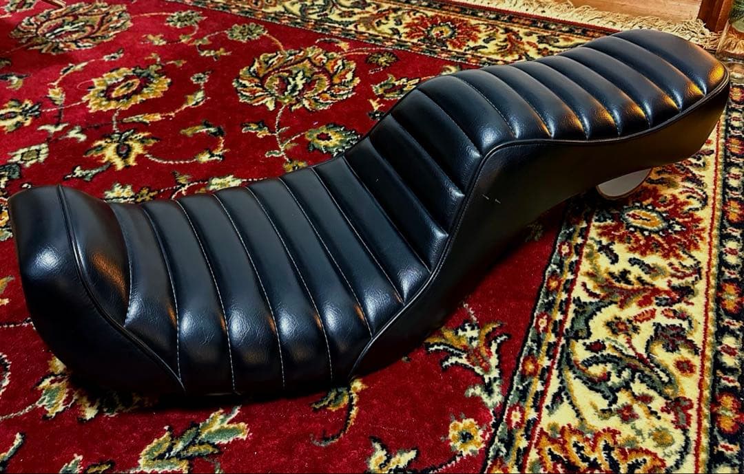 ハーレー ダイナ 2006〜 トランプ キング&クイーン シート