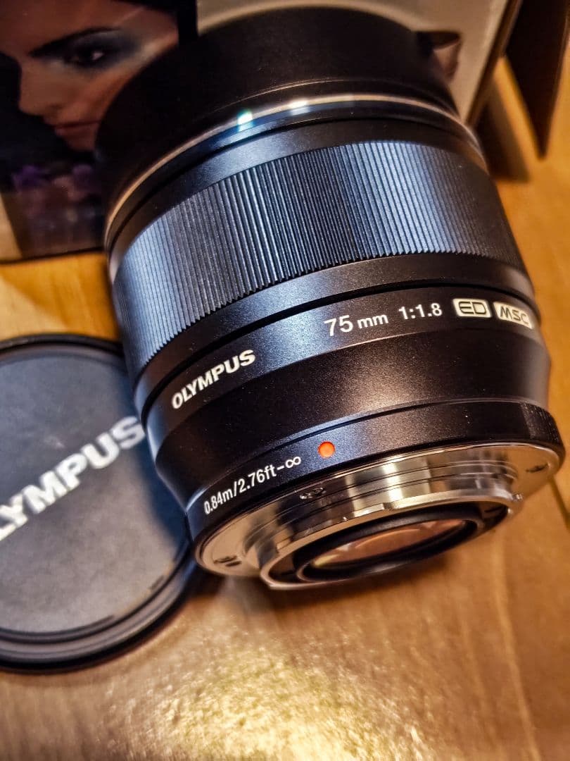 M.ZUIKO DIGITAL ED 75MM F1.8 オリンパス