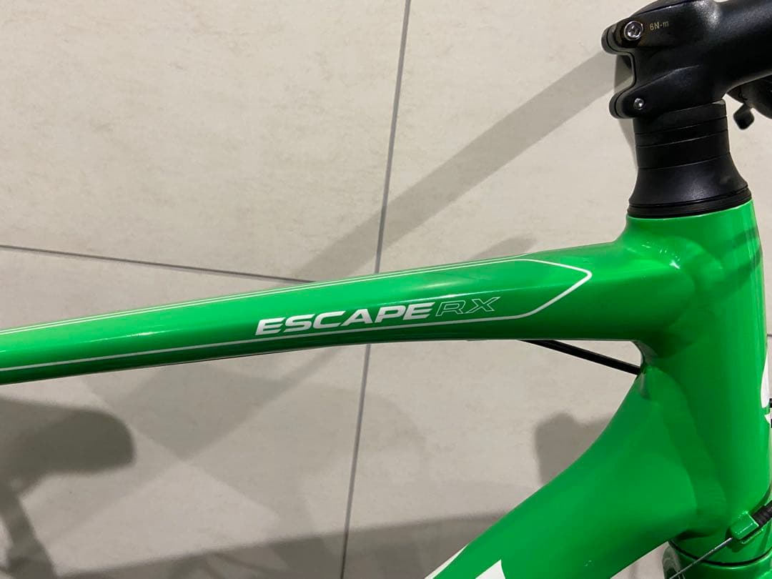 美品！GIANT ESCAPE RX3 クロスバイク　ジャイアント　エスケープ