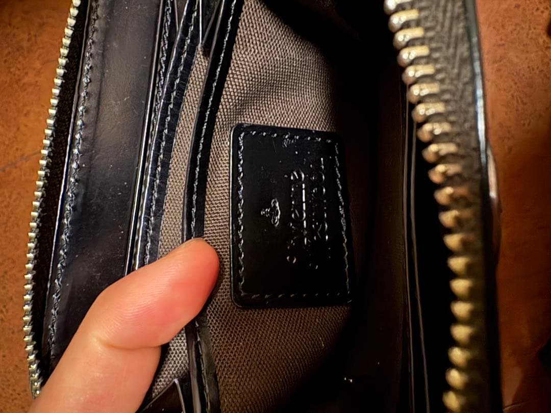 最終値下げ！VivienneWestwoodレザー ケース