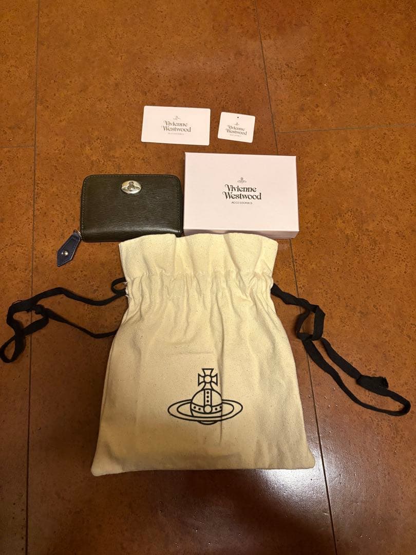 最終値下げ！VivienneWestwoodレザー ケース